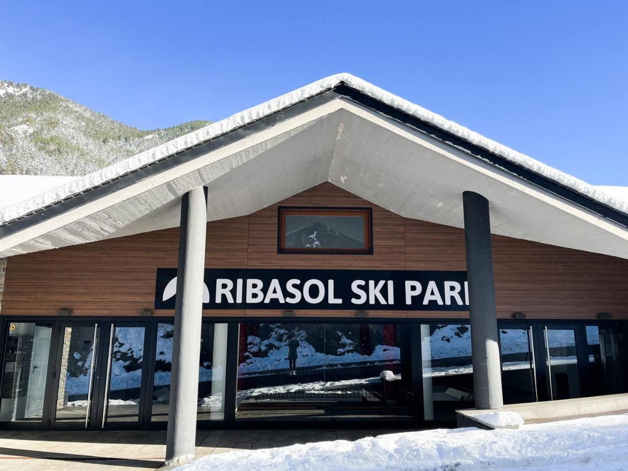 Iconic - A Pie De Pistas En 1 Minuto - Terraza Con Vistas Al Valle Arinsal - Parking Gratis L By Bonesvacances Exteriér fotografie